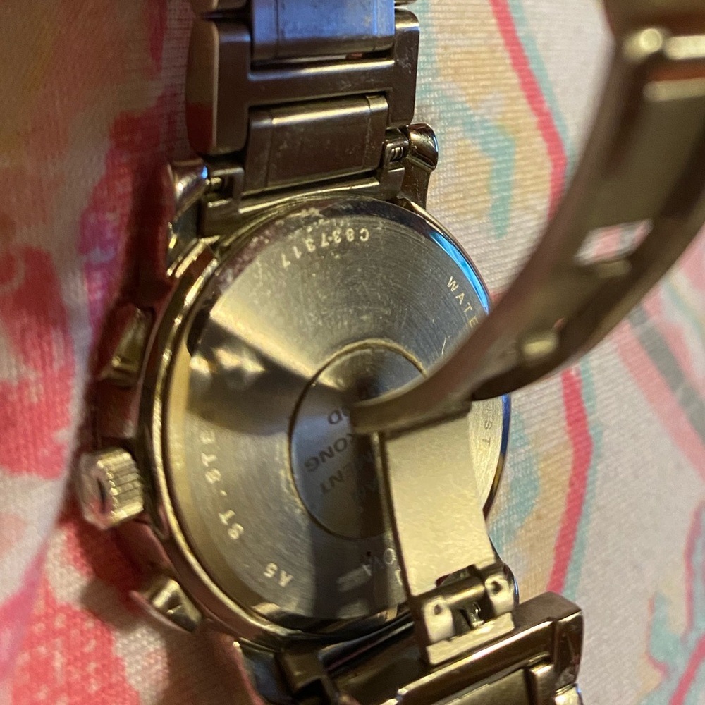 💯 Authentic • BULOVA Diamond Bezel Watch - Picture 5 of 13